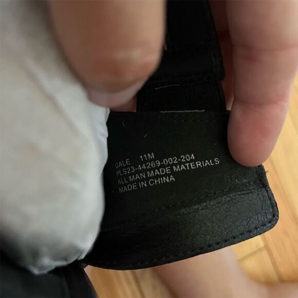 Women's Black Gladiator Sandals Size 11M Strappy Casual - Picture 8 of 9